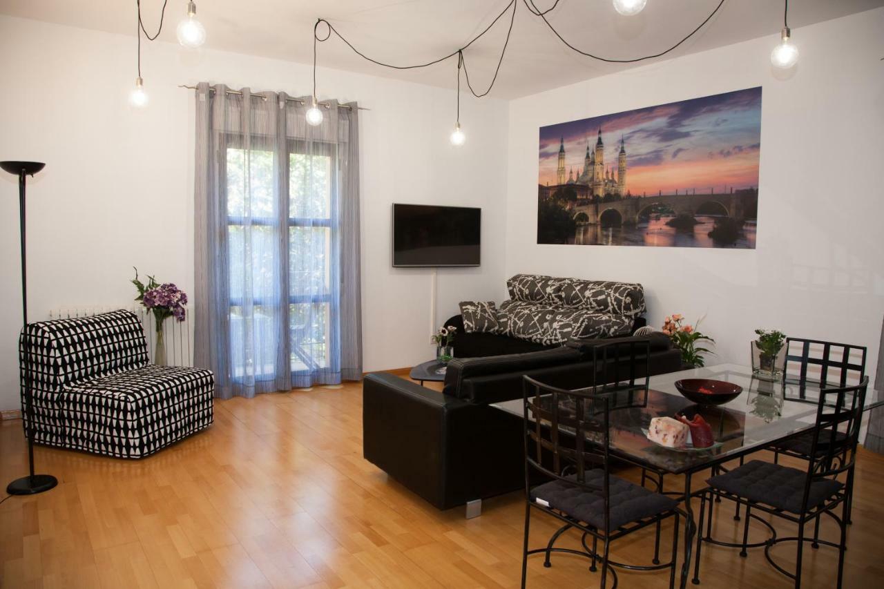 Dean Dos Catedrales Apartment Zaragoza Bagian luar foto